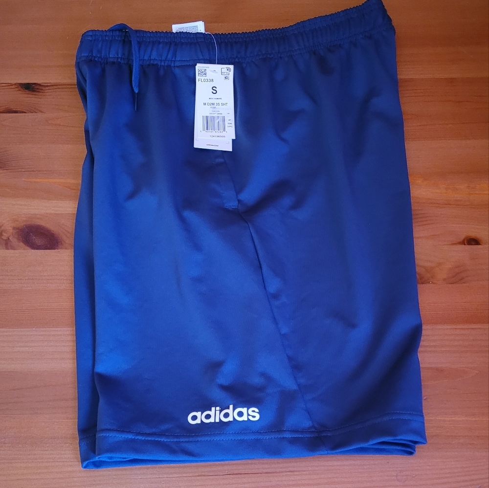 Shorts - Picture 4 of 6